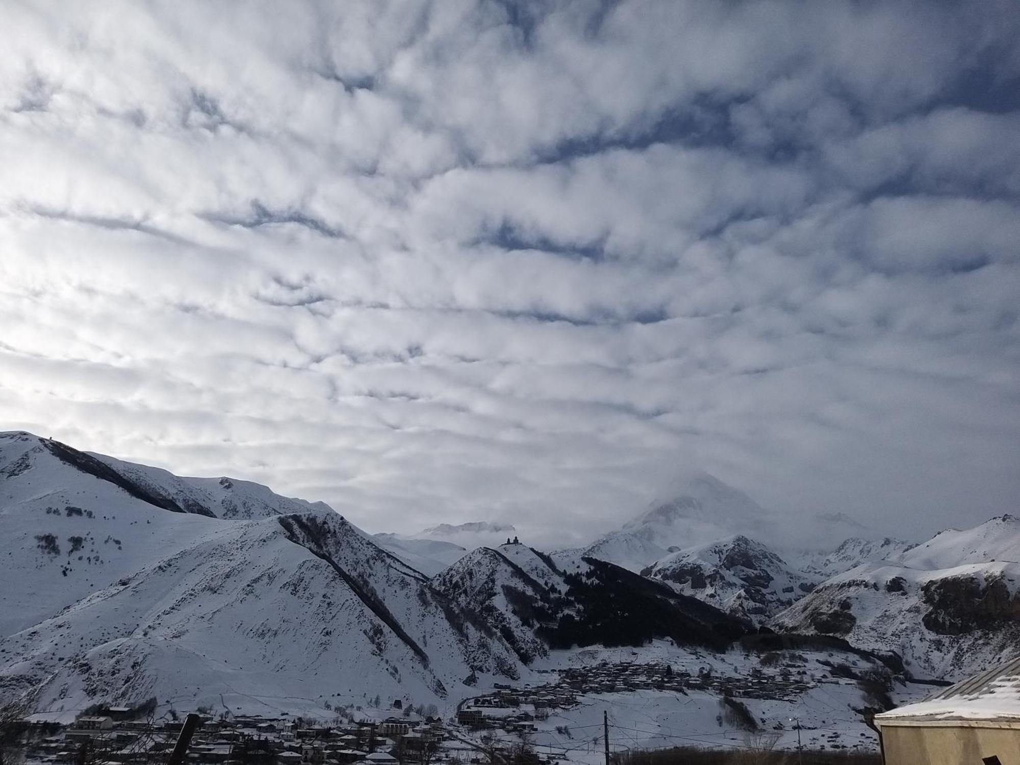 شقة Emotion Kazbegi الغرفة الصورة