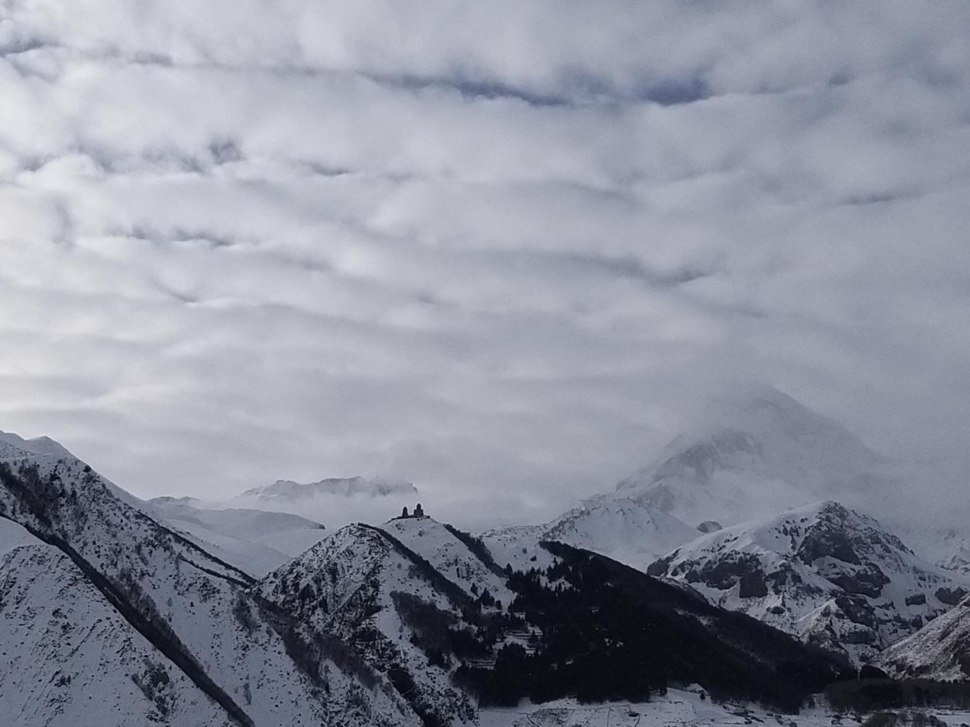 شقة Emotion Kazbegi الغرفة الصورة